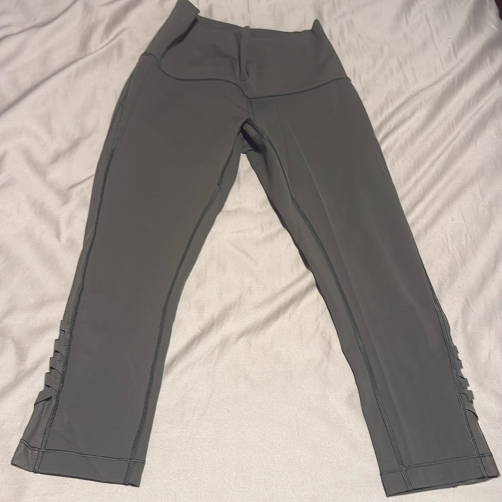 Lululemon 8. Capri Leggings olive green high waist